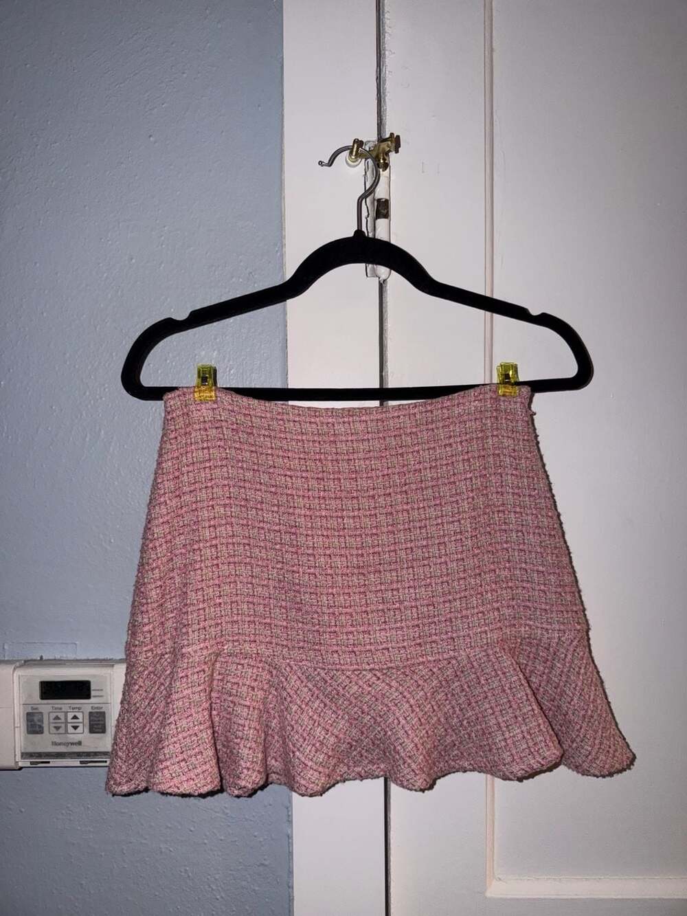 Charlotte Russe Pink Tweed Ruffle Hem Mini Skirt Size XS